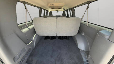 2025 Chevrolet Express LT 3500