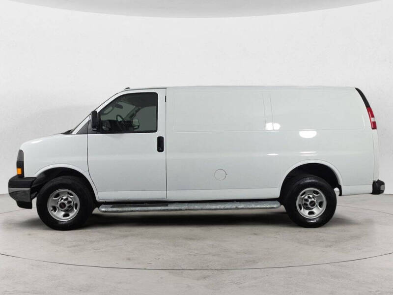 2024 GMC Savana 2500