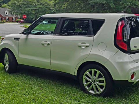 2018 Kia Soul +