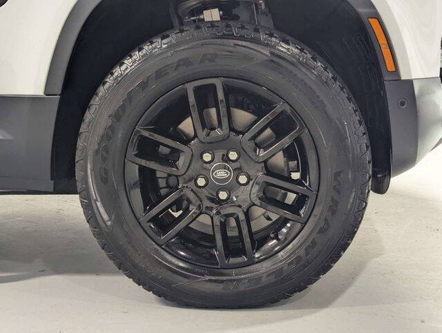 2023 Land Rover Defender