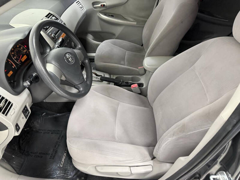 2011 Toyota Corolla LE