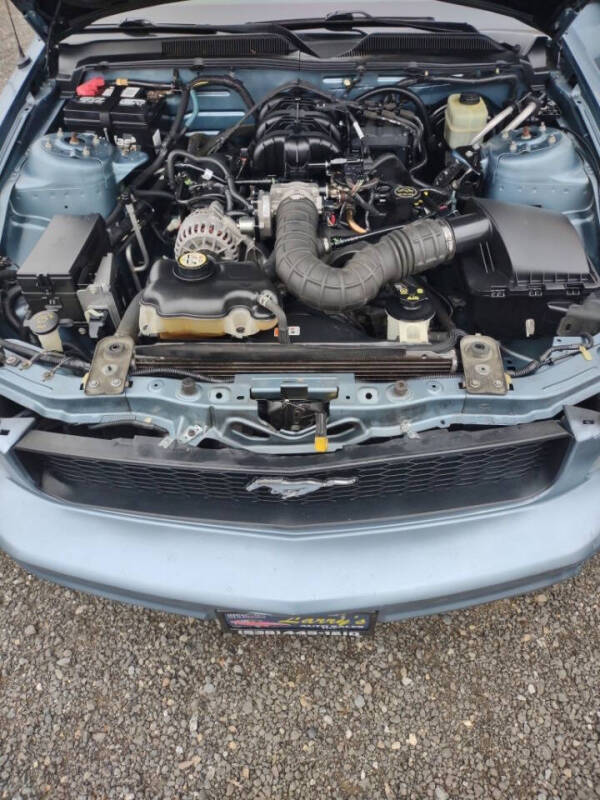 2005 Ford Mustang V6 Deluxe