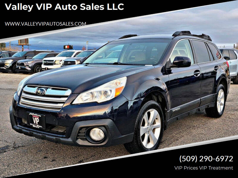 2013 Subaru Outback Premium's photo