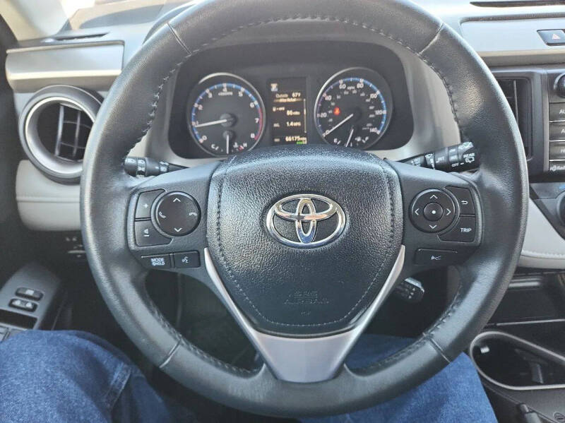2017 Toyota RAV4 XLE