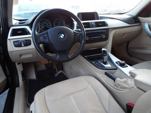 2012 BMW 3 Series 328i
