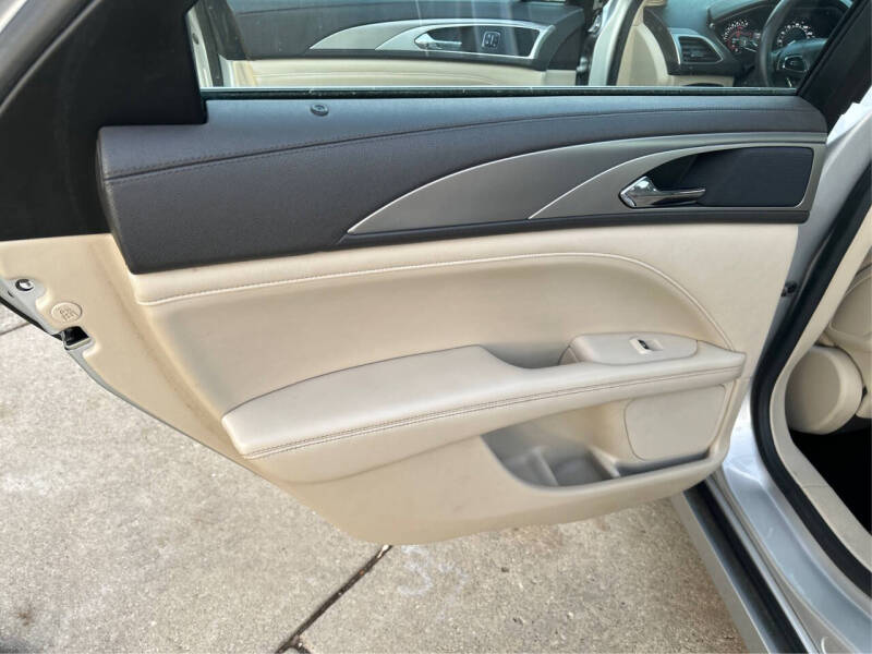 2017 Lincoln MKZ Premiere