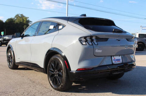 2025 Ford Mustang Mach-E Premium