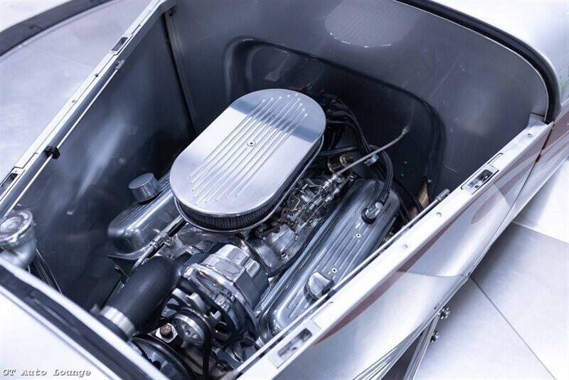 1932 Ford Roadster 33