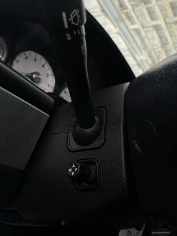 2004 Ford Thunderbird Deluxe