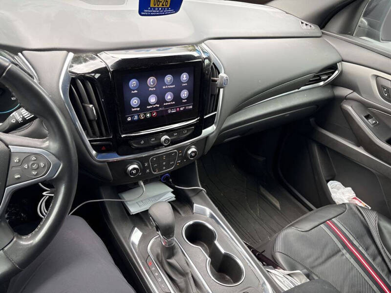 2022 Chevrolet Traverse LT Cloth