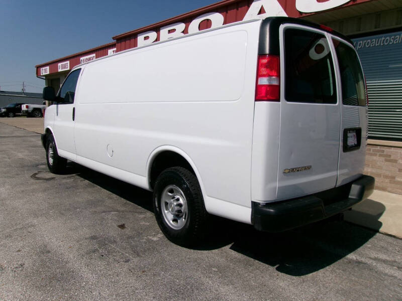 2020 Chevrolet Express 2500