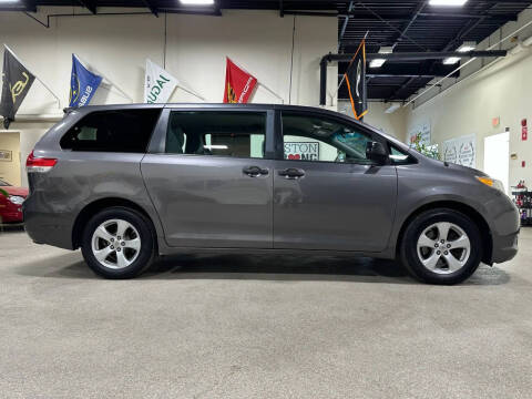 2012 Toyota Sienna