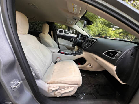 2016 Chrysler 200 Limited