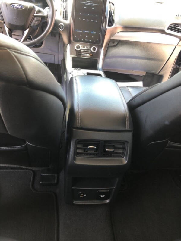 2021 Ford Edge Titanium