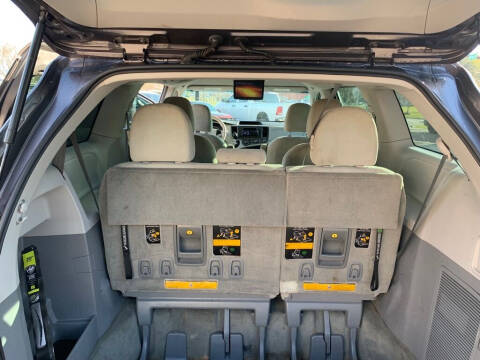 2012 Toyota Sienna Base 7-Passenger