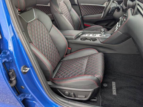 2023 Genesis G70