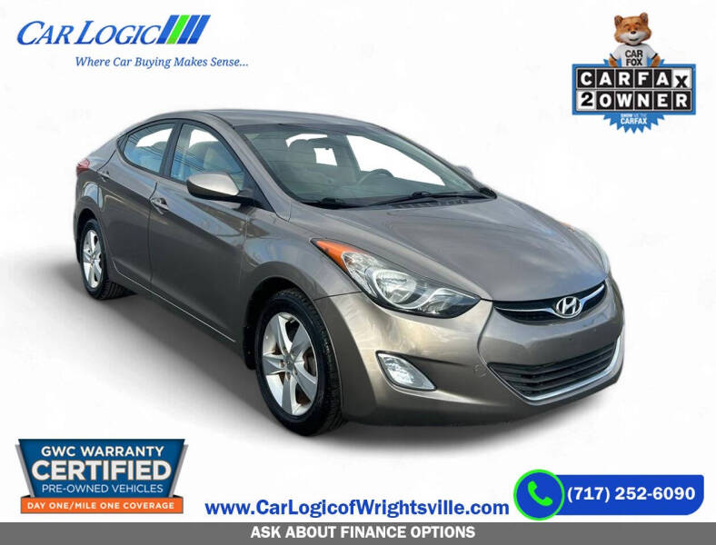 Hyundai Elantra's photo