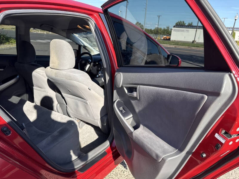 2010 Toyota Prius III