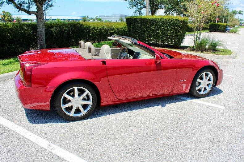 2004 Cadillac XLR