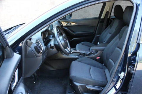 2016 Mazda MAZDA3 i Touring