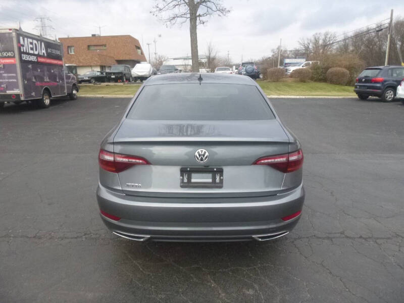 2019 Volkswagen Jetta R-Line