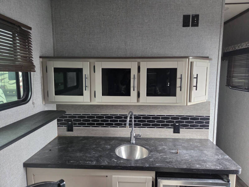 2020 Keystone RV HAMPTON