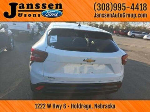 2025 Chevrolet Trax LS