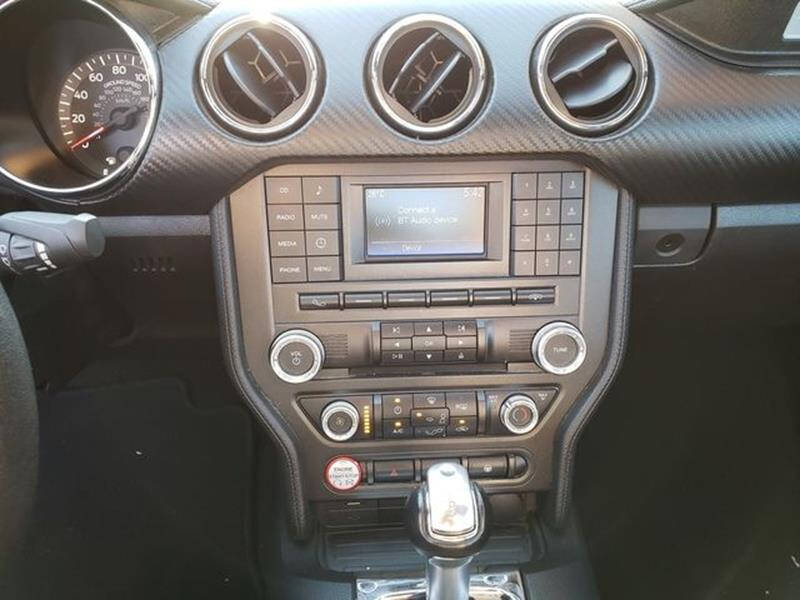 2017 Ford Mustang V6