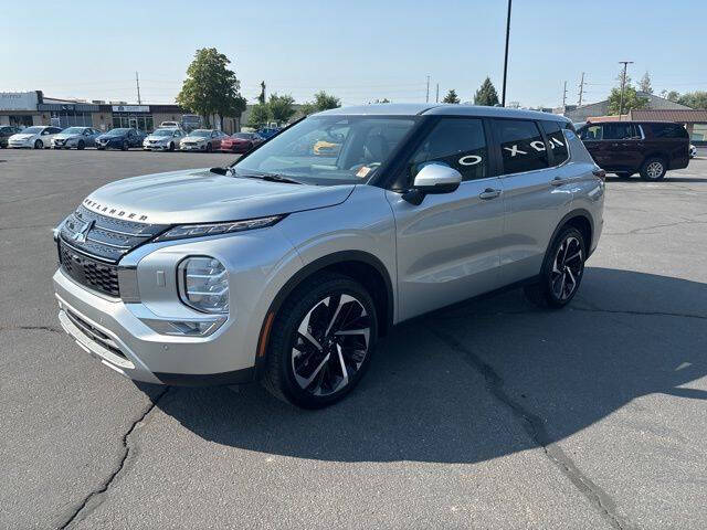 2024 Mitsubishi Outlander for sale at Axio Auto Boise in Boise, ID