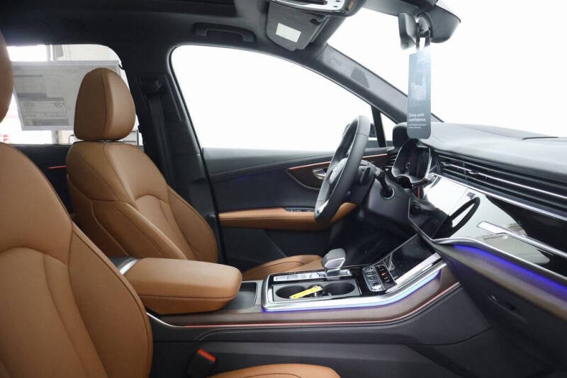 2025 Audi Q7 quattro Prestige 55 TFSI