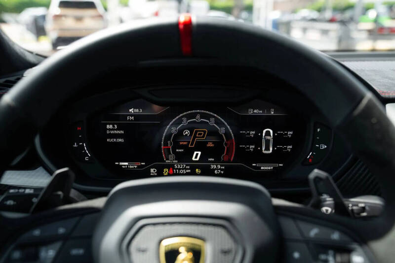 2024 Lamborghini Urus Performante