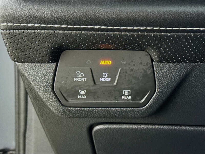 2024 Volkswagen Atlas Cross Sport SE 4Motion