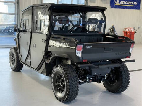 2025 Segway UT10 CREW