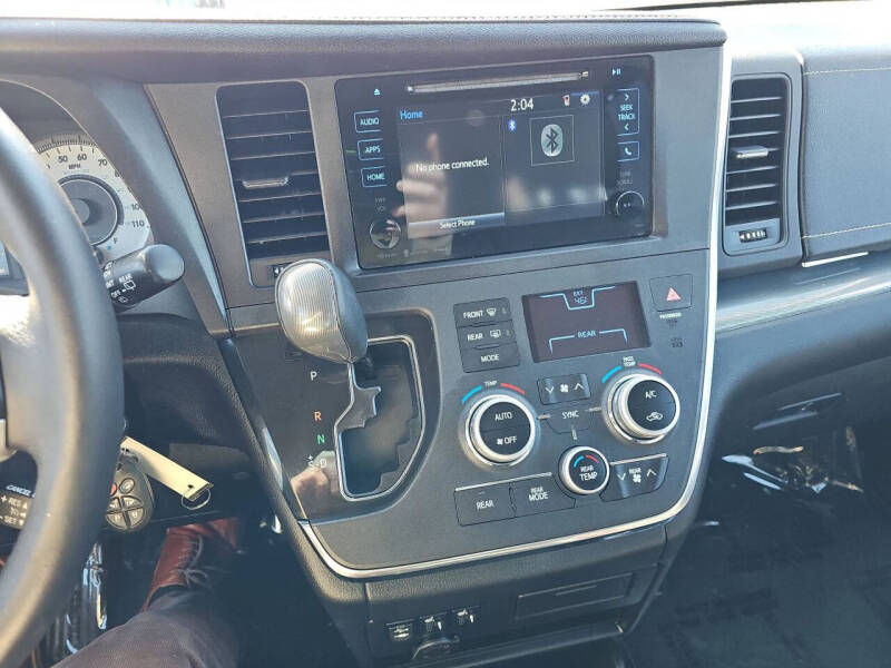 2017 Toyota Sienna