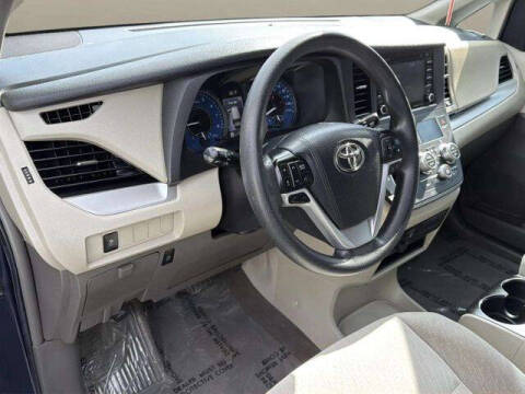 2019 Toyota Sienna LE 8-Passenger