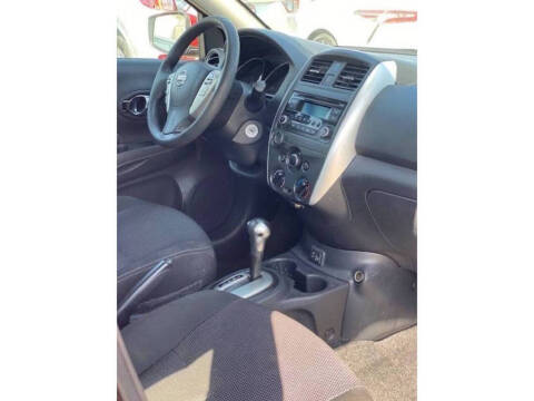 2018 Nissan Versa SV