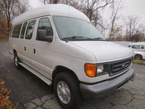 2004 Ford E-Series E-350 SD