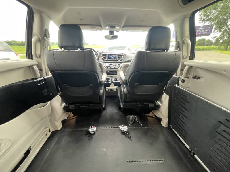 2019 Chrysler Pacifica Touring L
