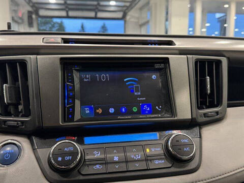 2017 Toyota RAV4 Hybrid Limited