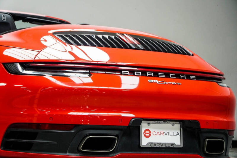 2022 Porsche 911 Carrera