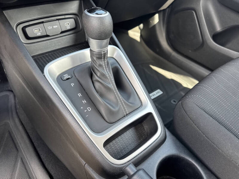 2025 Hyundai Venue SE
