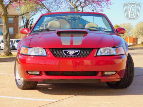 2004 Ford Mustang GT Deluxe