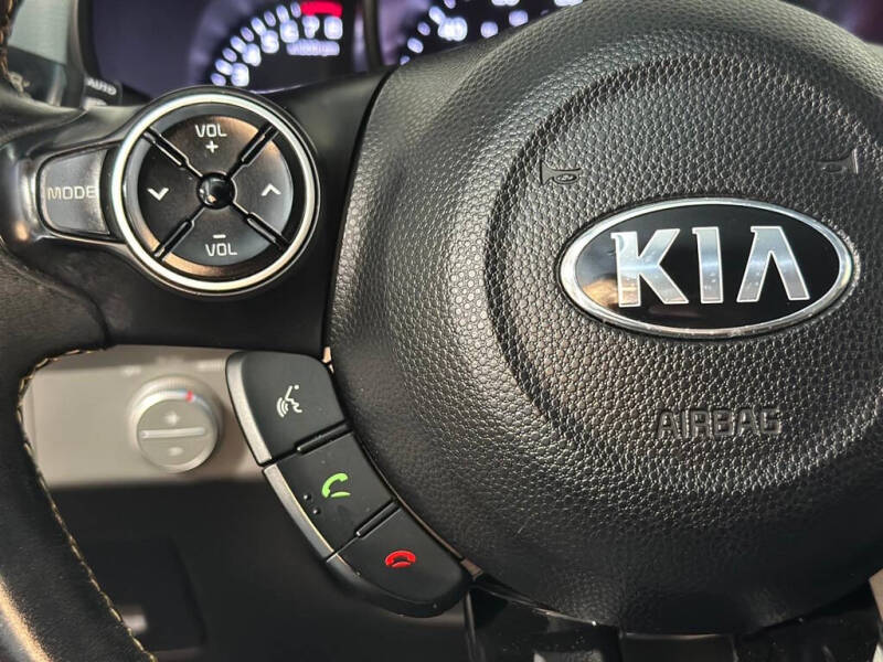 2016 Kia Soul +
