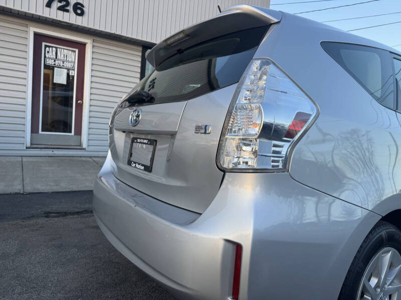 2012 Toyota Prius v Five