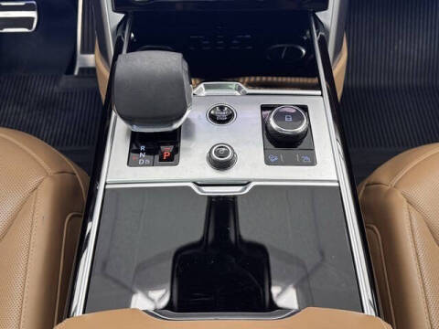 2023 Land Rover Range Rover P530 SE LWB