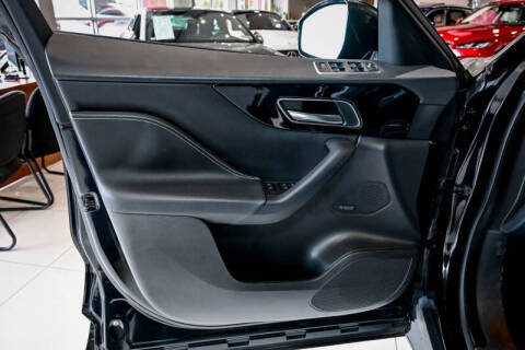 2019 Jaguar F-PACE 25t R-Sport