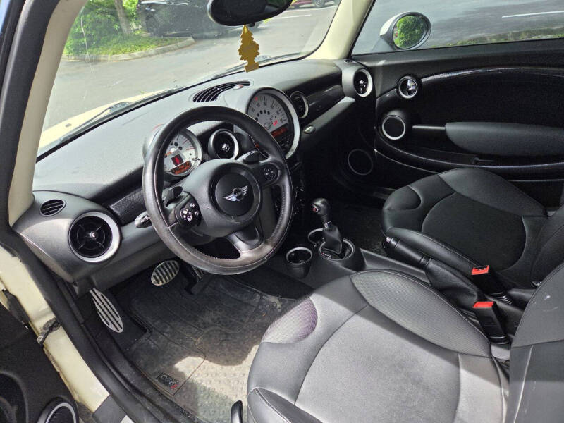 2011 MINI Cooper S - Photo 10