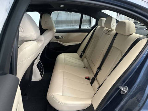 2025 BMW 3 Series 330i xDrive