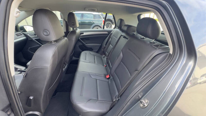 2015 Volkswagen Golf TSI SE