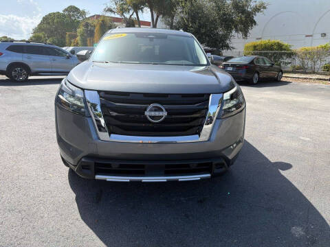2025 Nissan Pathfinder SL
